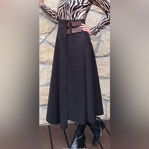 NEW NWT black maxi skirt size M